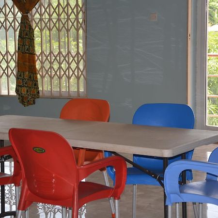 The Accra Backpackers Hostel Екстериор снимка