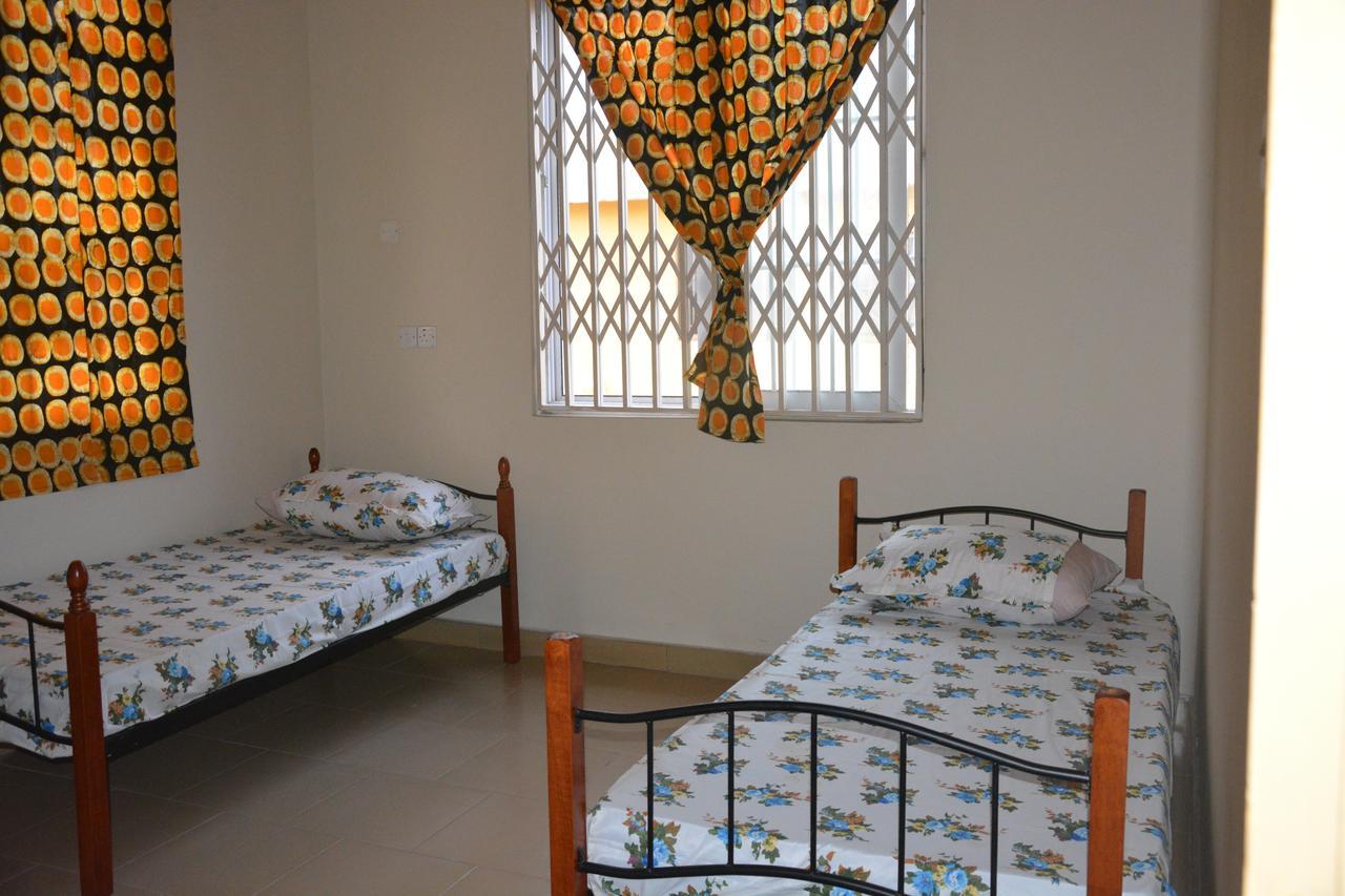 The Accra Backpackers Hostel Екстериор снимка