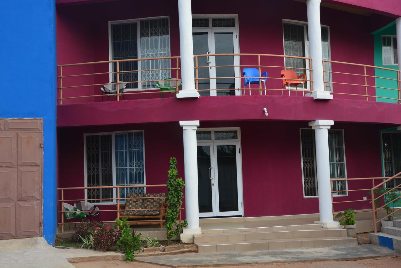 The Accra Backpackers Hostel Екстериор снимка