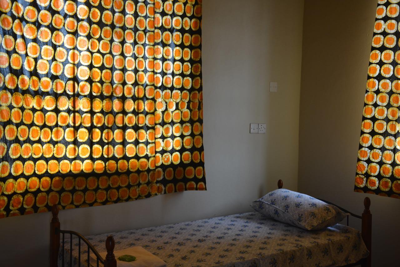 The Accra Backpackers Hostel Екстериор снимка