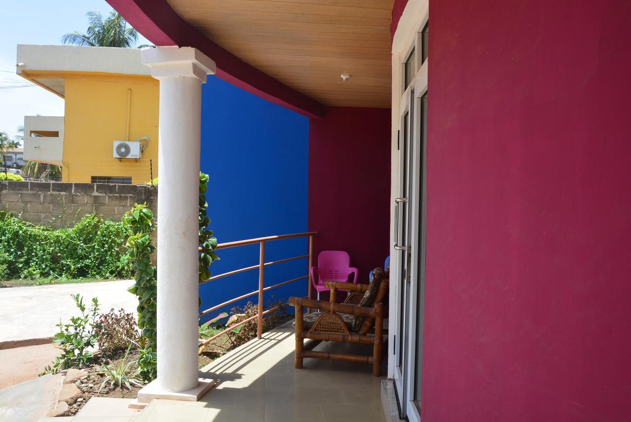 The Accra Backpackers Hostel Екстериор снимка