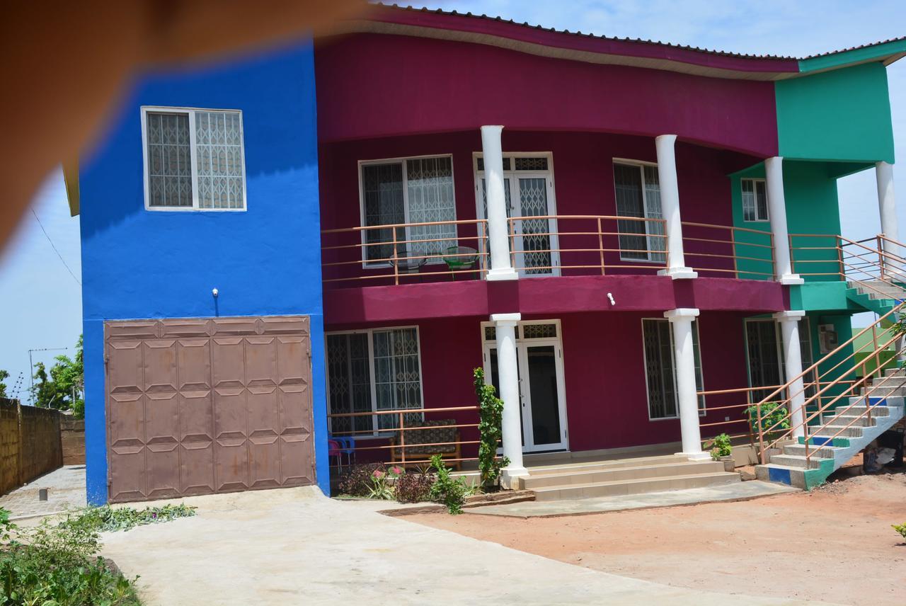 The Accra Backpackers Hostel Екстериор снимка