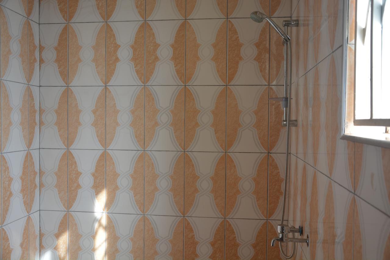 The Accra Backpackers Hostel Екстериор снимка