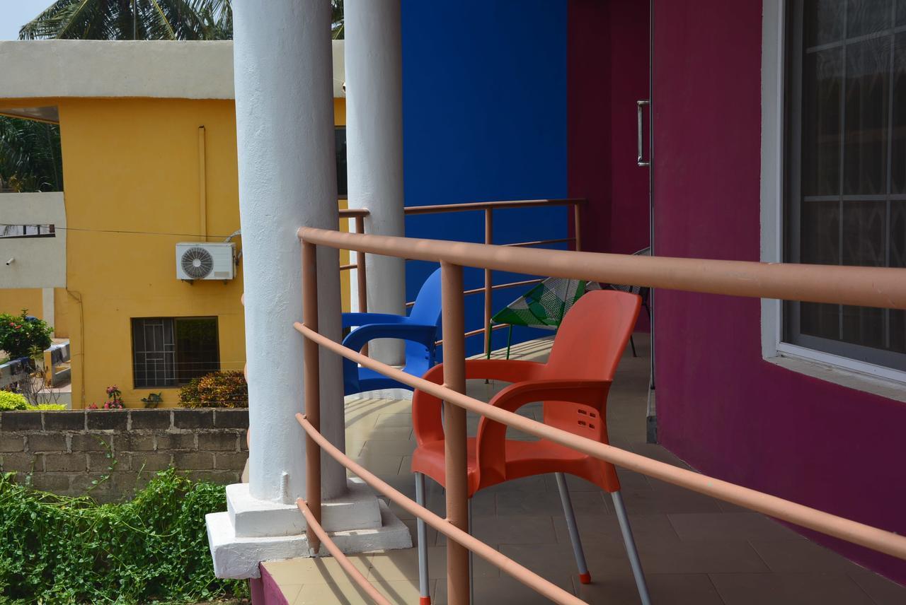The Accra Backpackers Hostel Екстериор снимка